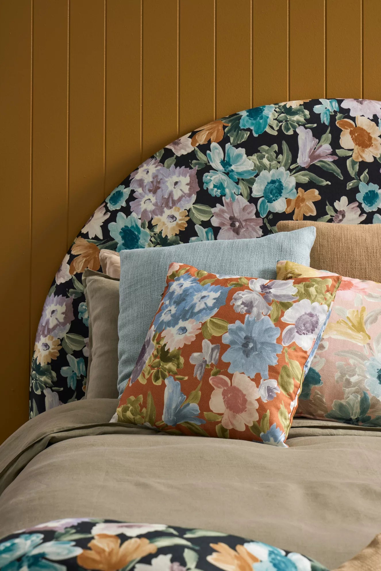 Florencia by Warwick Fabrics